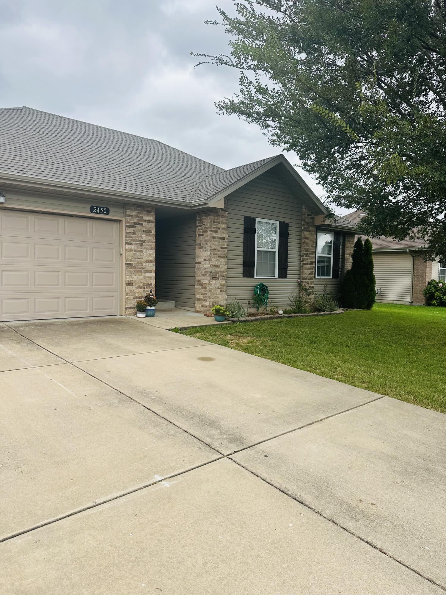Photo 4 - Residential for sale – 2450 E Willow Street  Republic, MO