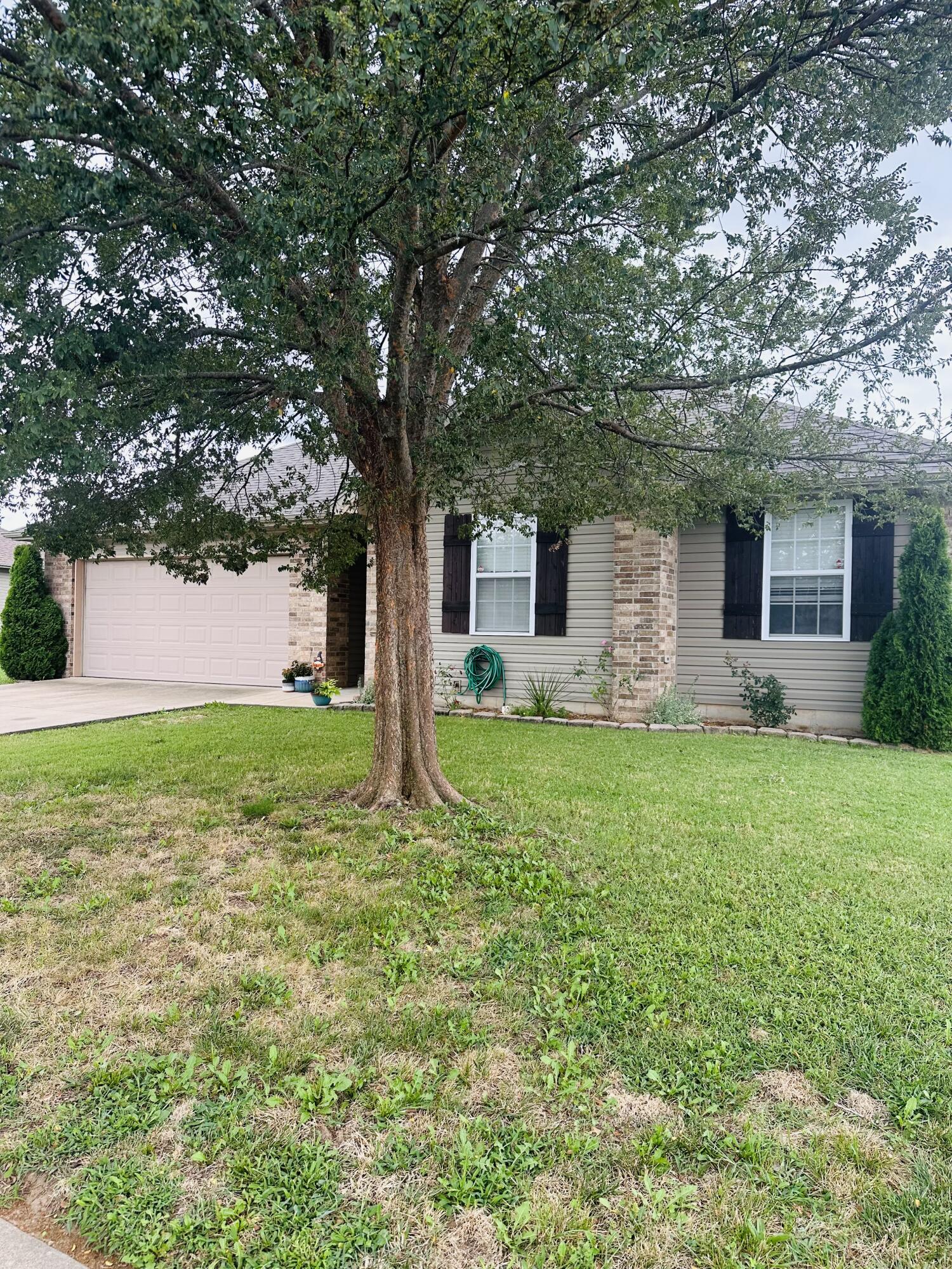 Photo 5 - Residential for sale – 2450 E Willow Street  Republic, MO