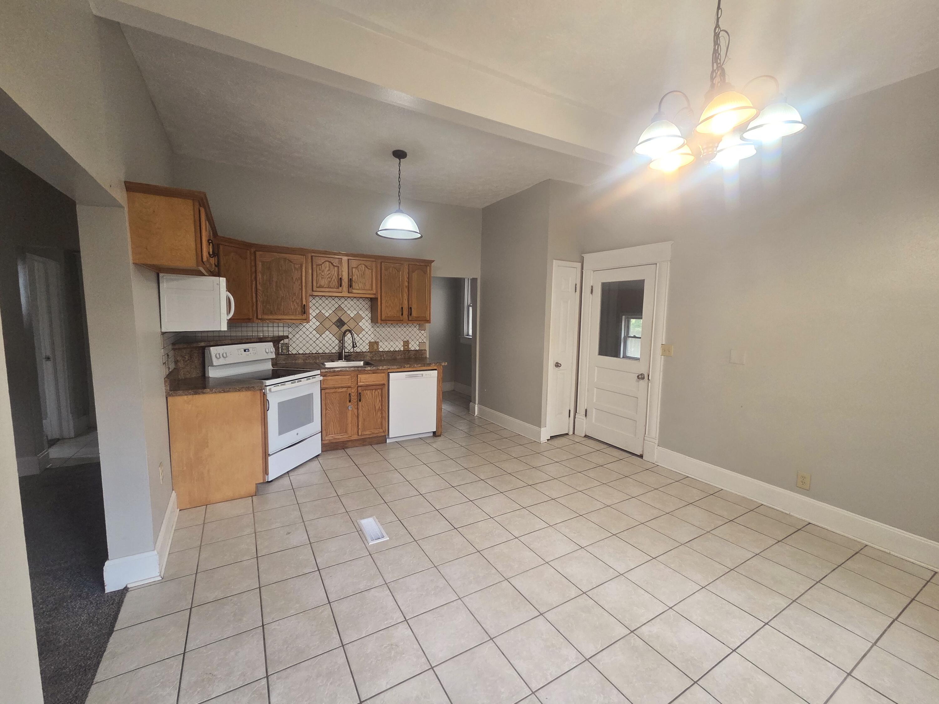 Photo 7 - Residential for sale – 817 S Newton Avenue  Springfield, MO