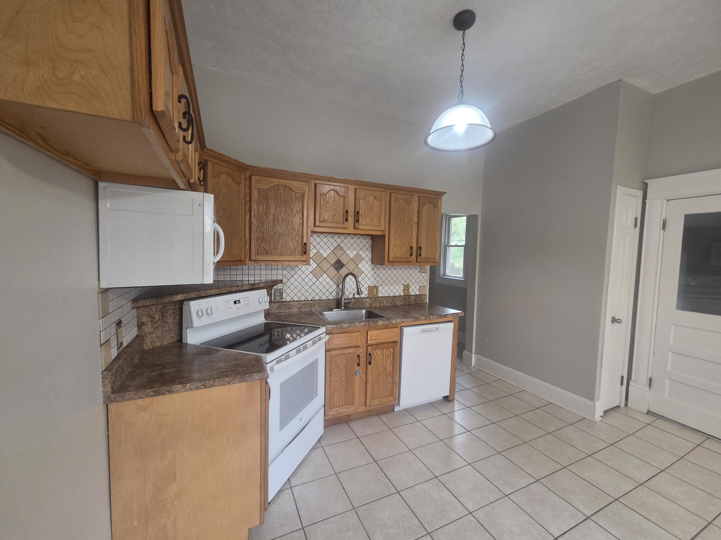 Photo 6 - Residential for sale – 817 S Newton Avenue  Springfield, MO