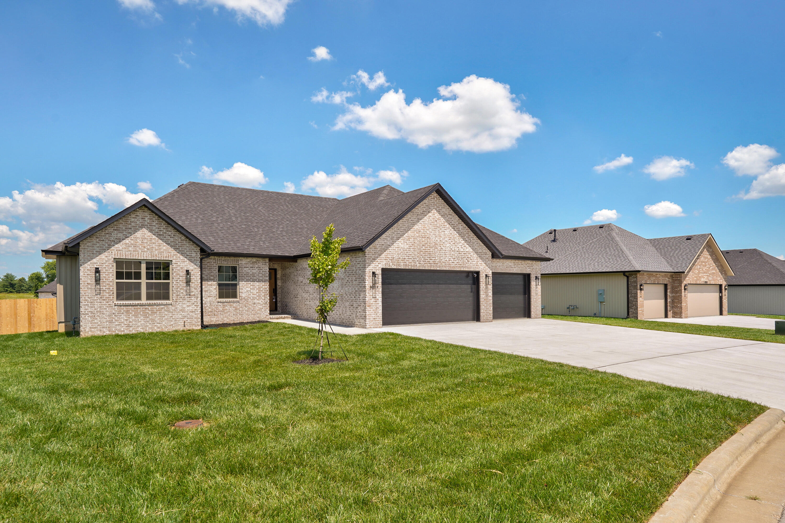 Photo 2 - Residential for sale – 3017 E Heritage Street  Republic, MO