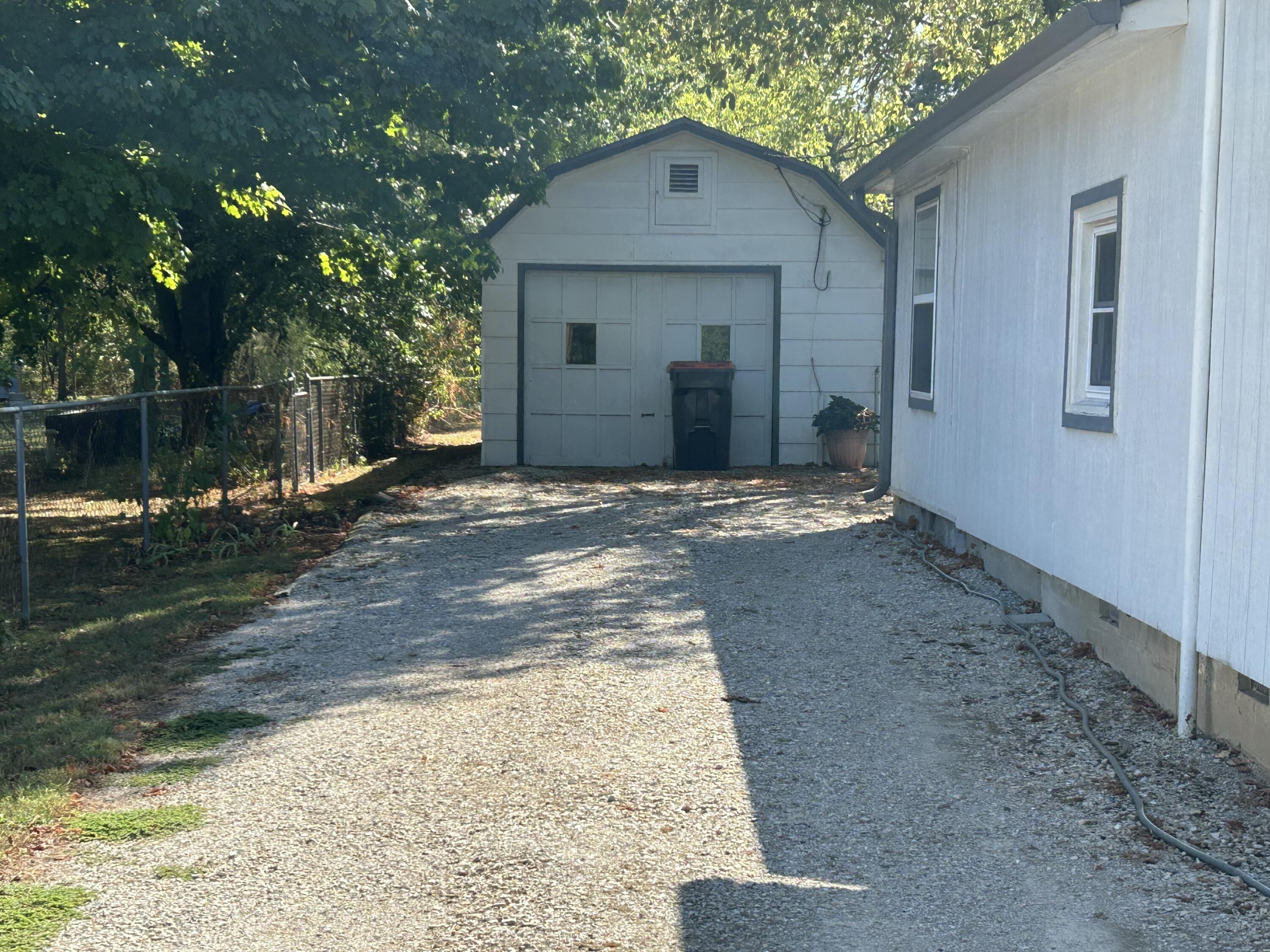 Photo 7 - Residential for sale – 102  Broadway Street  Exeter, MO