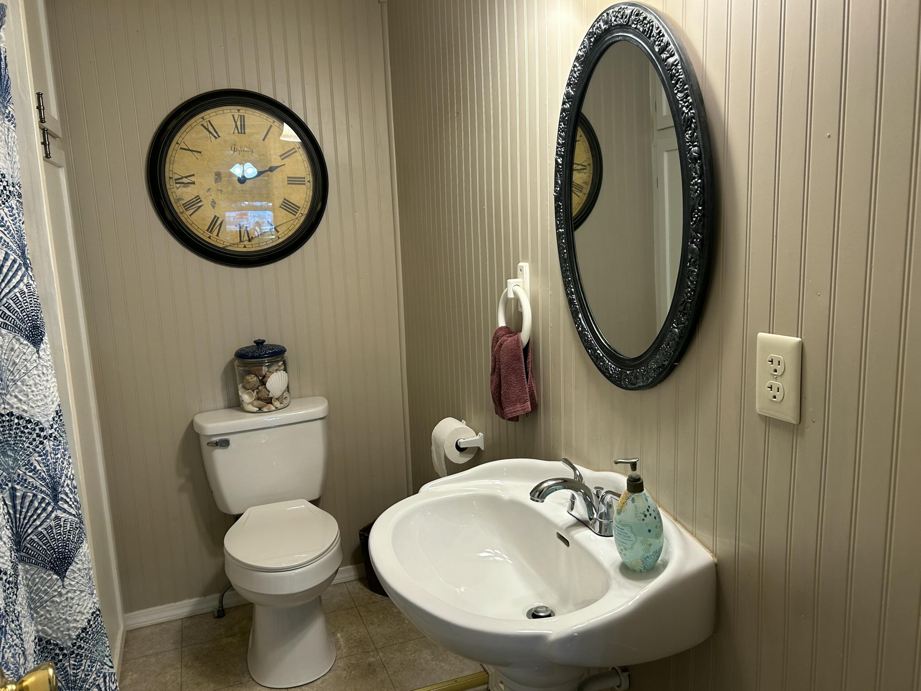 Photo 17 - Residential for sale – 102  Broadway Street  Exeter, MO
