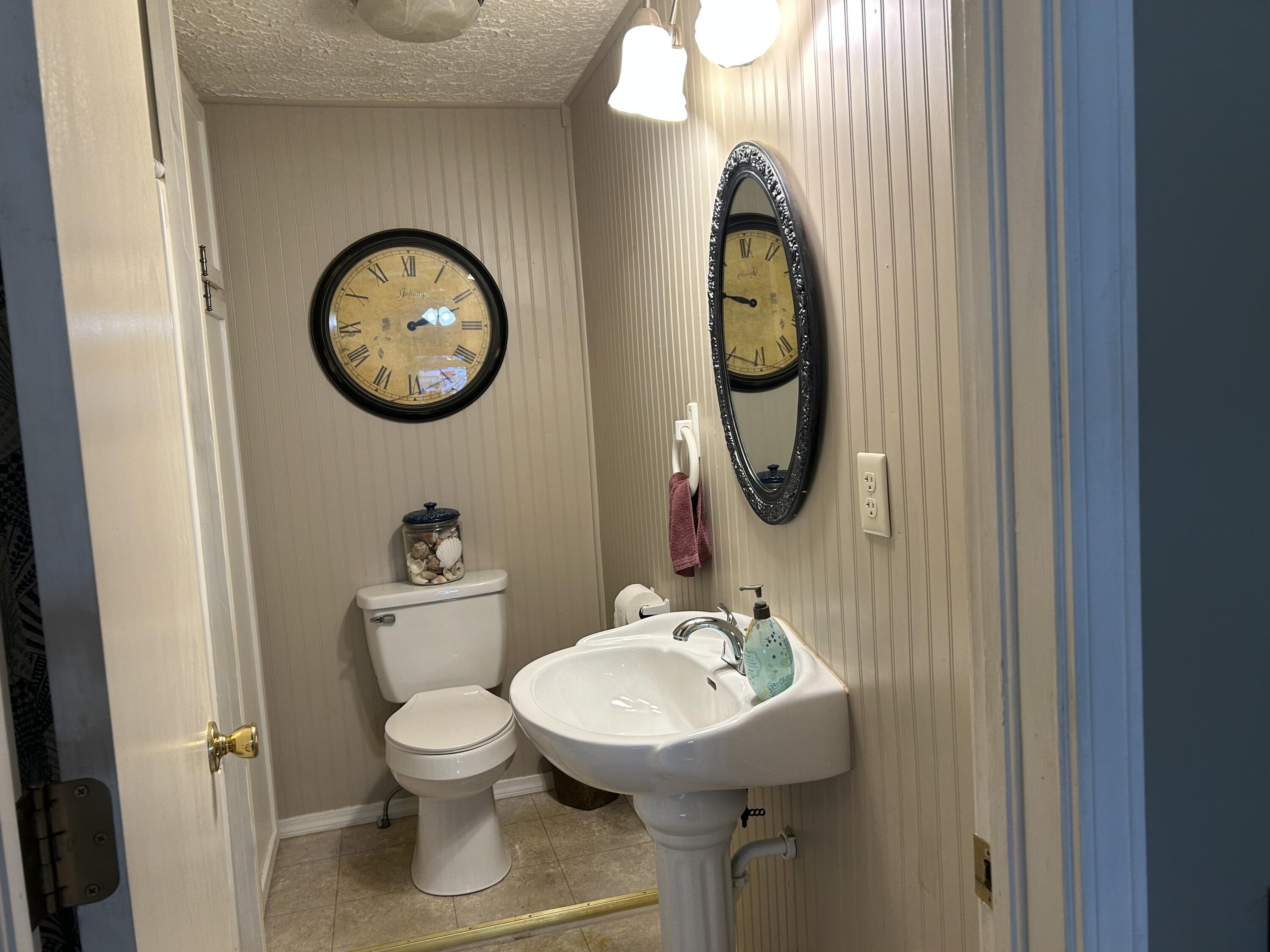 Photo 19 - Residential for sale – 102  Broadway Street  Exeter, MO