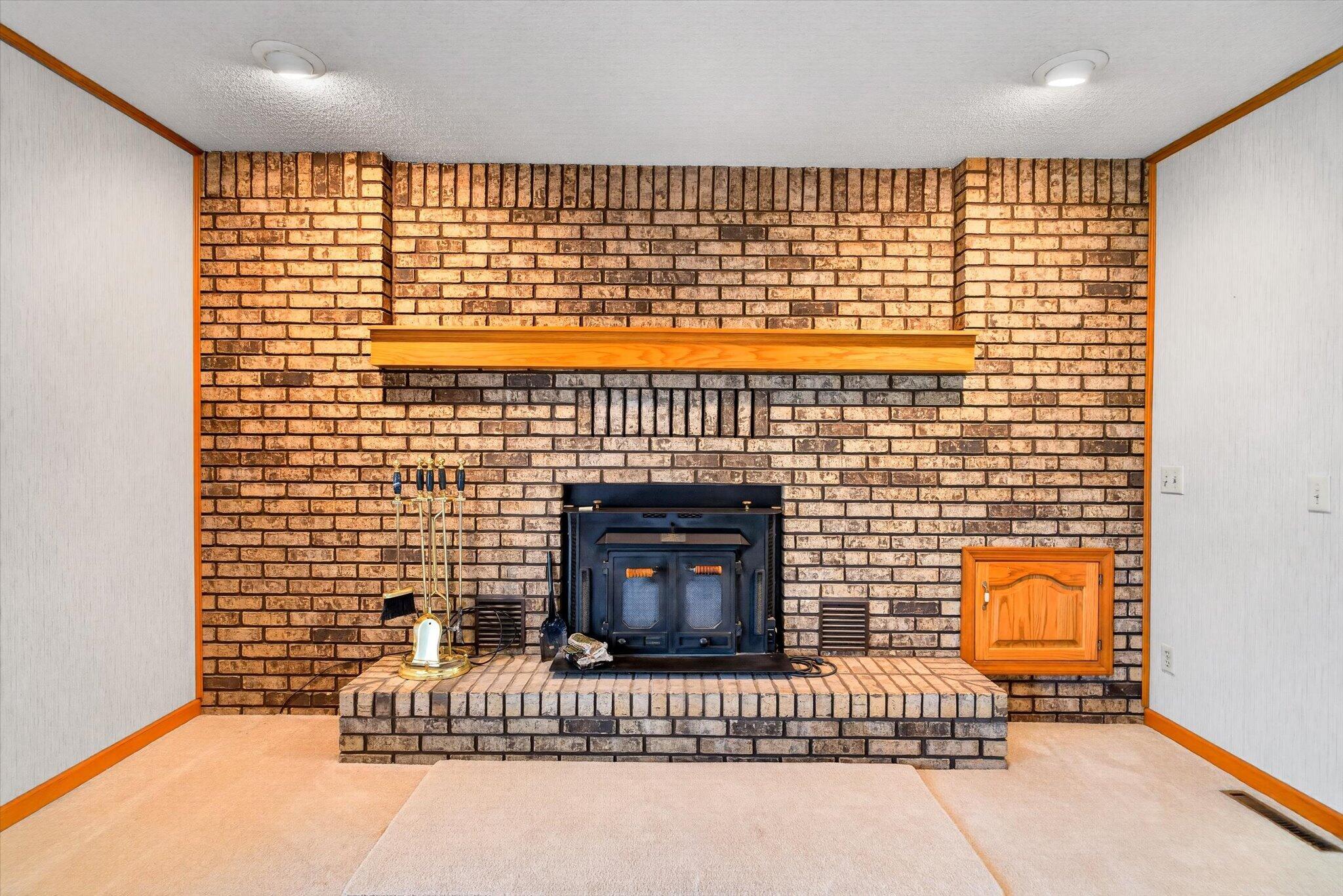 Photo 7 - Residential for sale – 21845  County Road 190   Wheatland, MO
