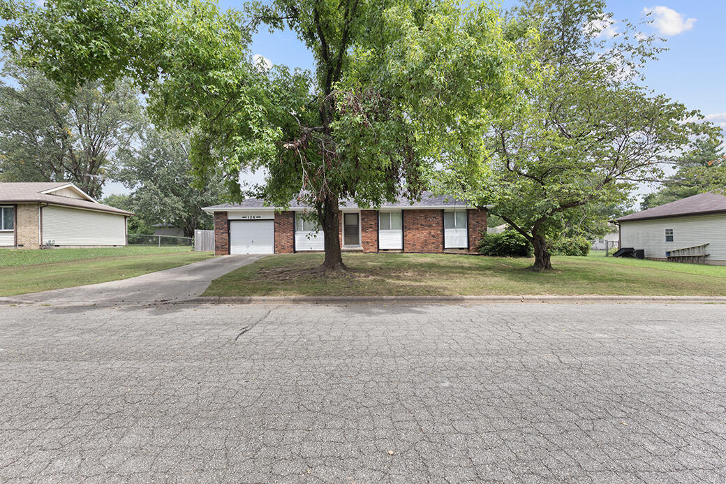 Residential for sale – 126 N Fairwood Avenue  Republic, MO