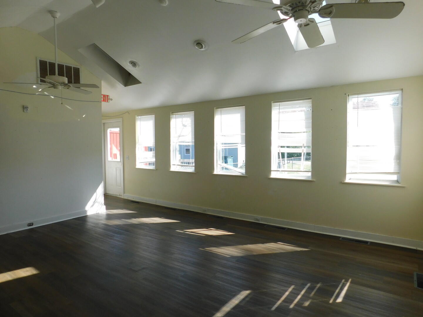 Photo 5 - Commercial Sale for sale – 531 E Cleveland   Monett, MO