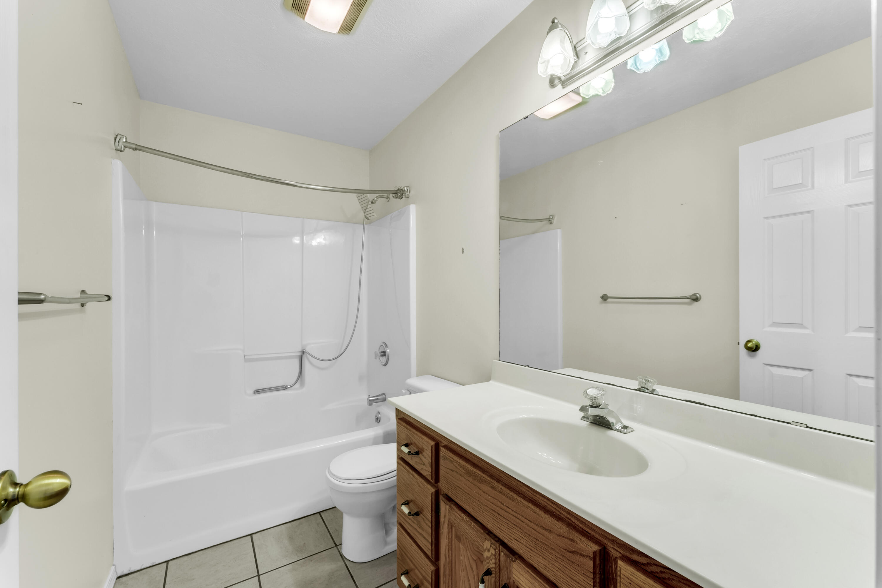 Photo 15 - Residential for sale – 1345 W Dunrobin Castle   Nixa, MO