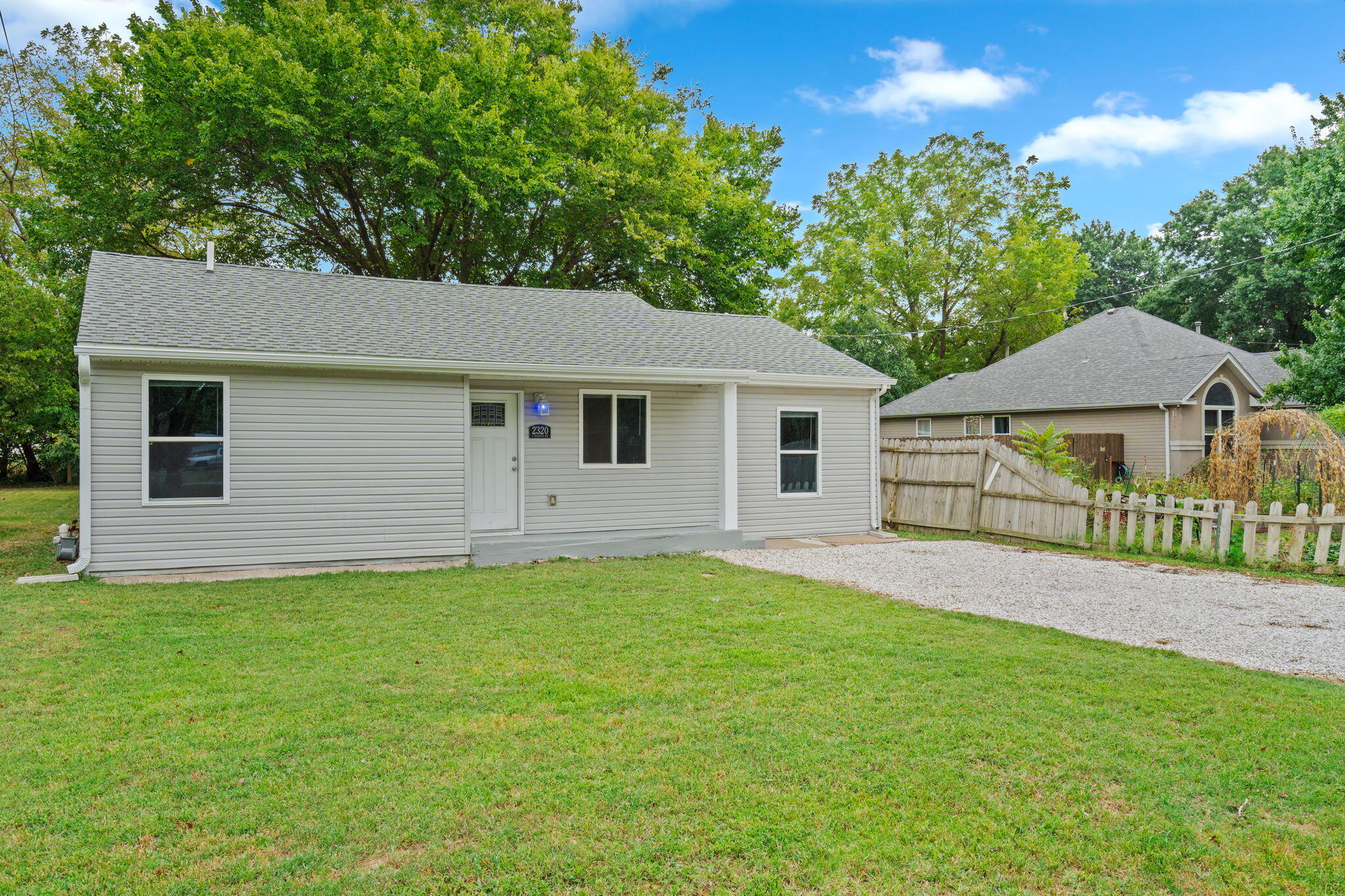 Photo 3 - Residential for sale – 2320 S Kickapoo Avenue  Springfield, MO
