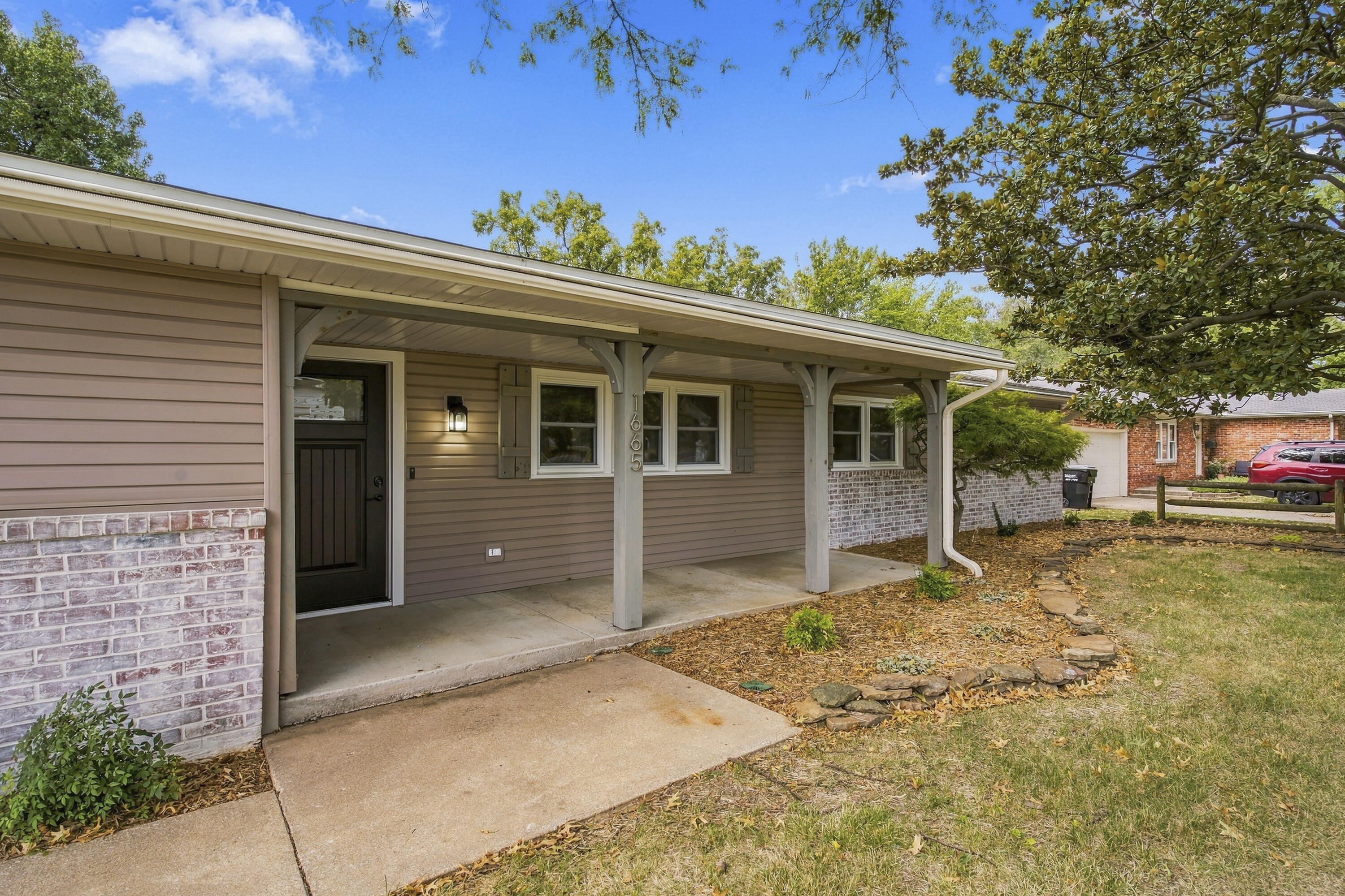 Photo 3 - Residential for sale – 1665 S Catalina   Springfield, MO