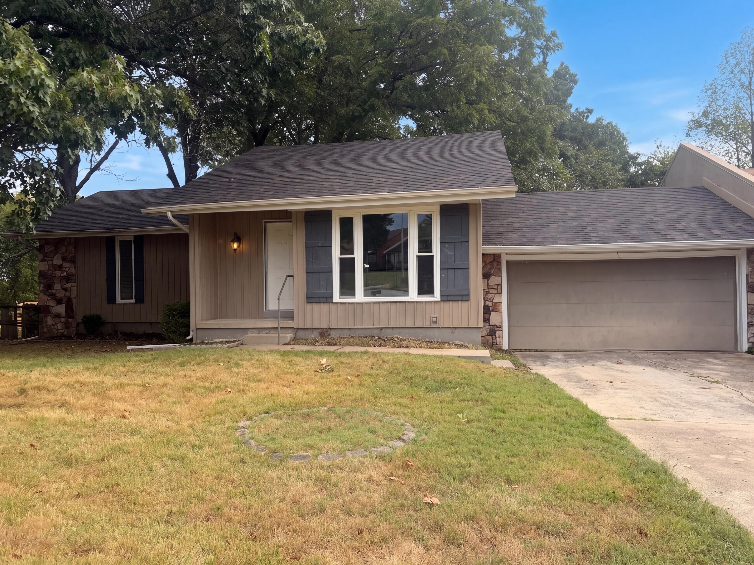 Residential for sale – 2179 E Barcelona   Springfield, MO