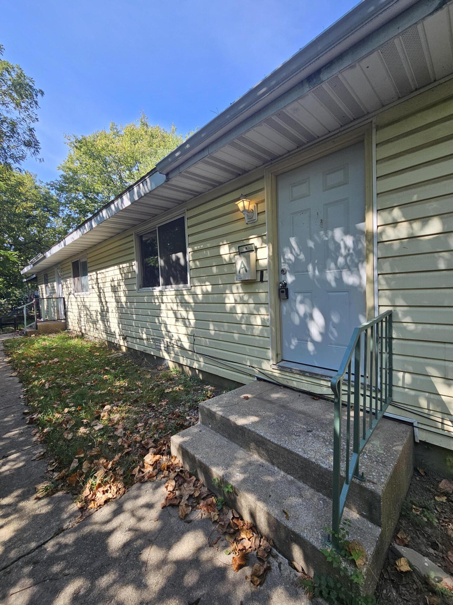 Photo 2 - Residential Income for sale – 1406 W Calhoun Street  Springfield, MO