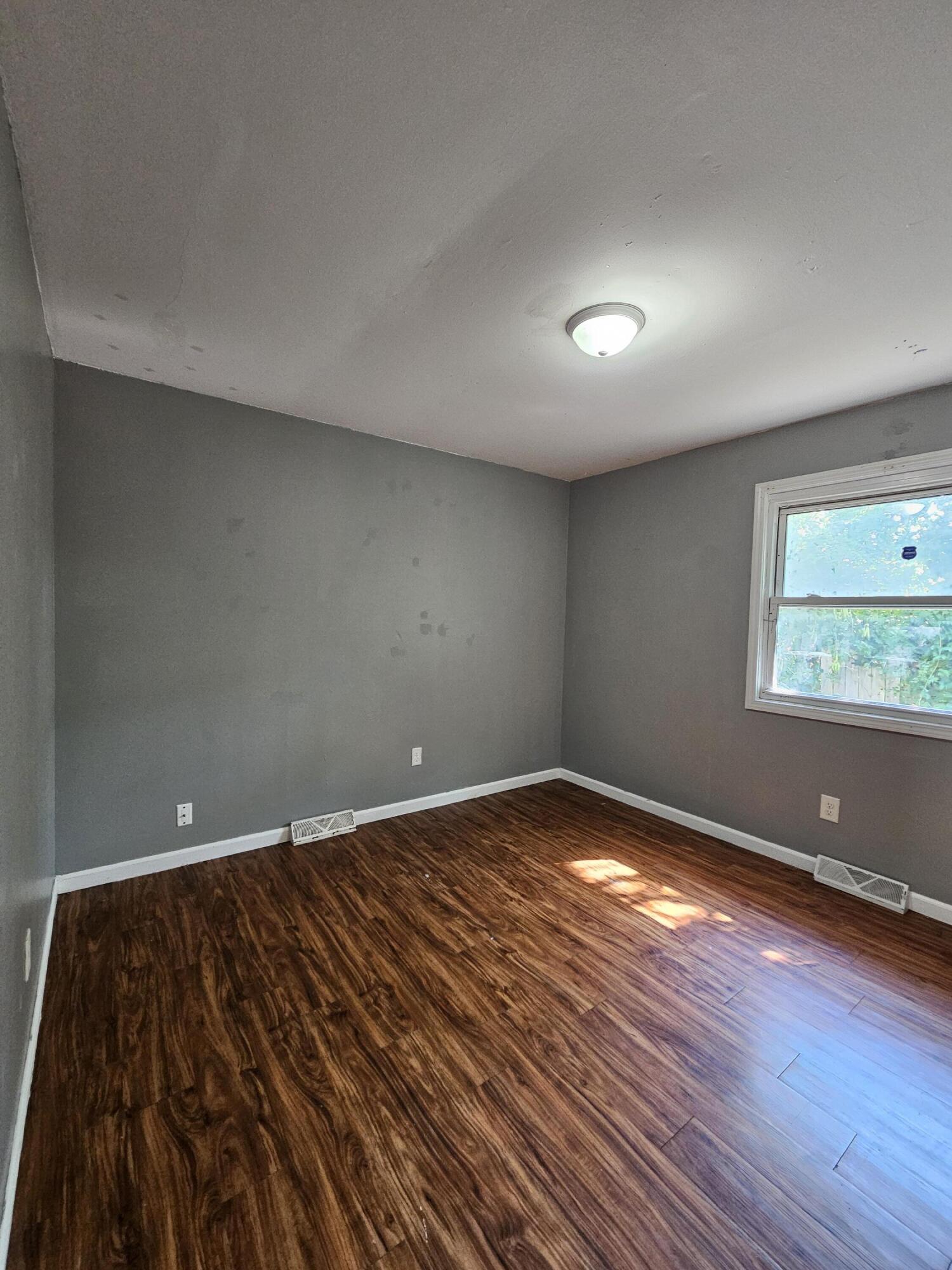 Photo 9 - Residential Income for sale – 1406 W Calhoun Street  Springfield, MO