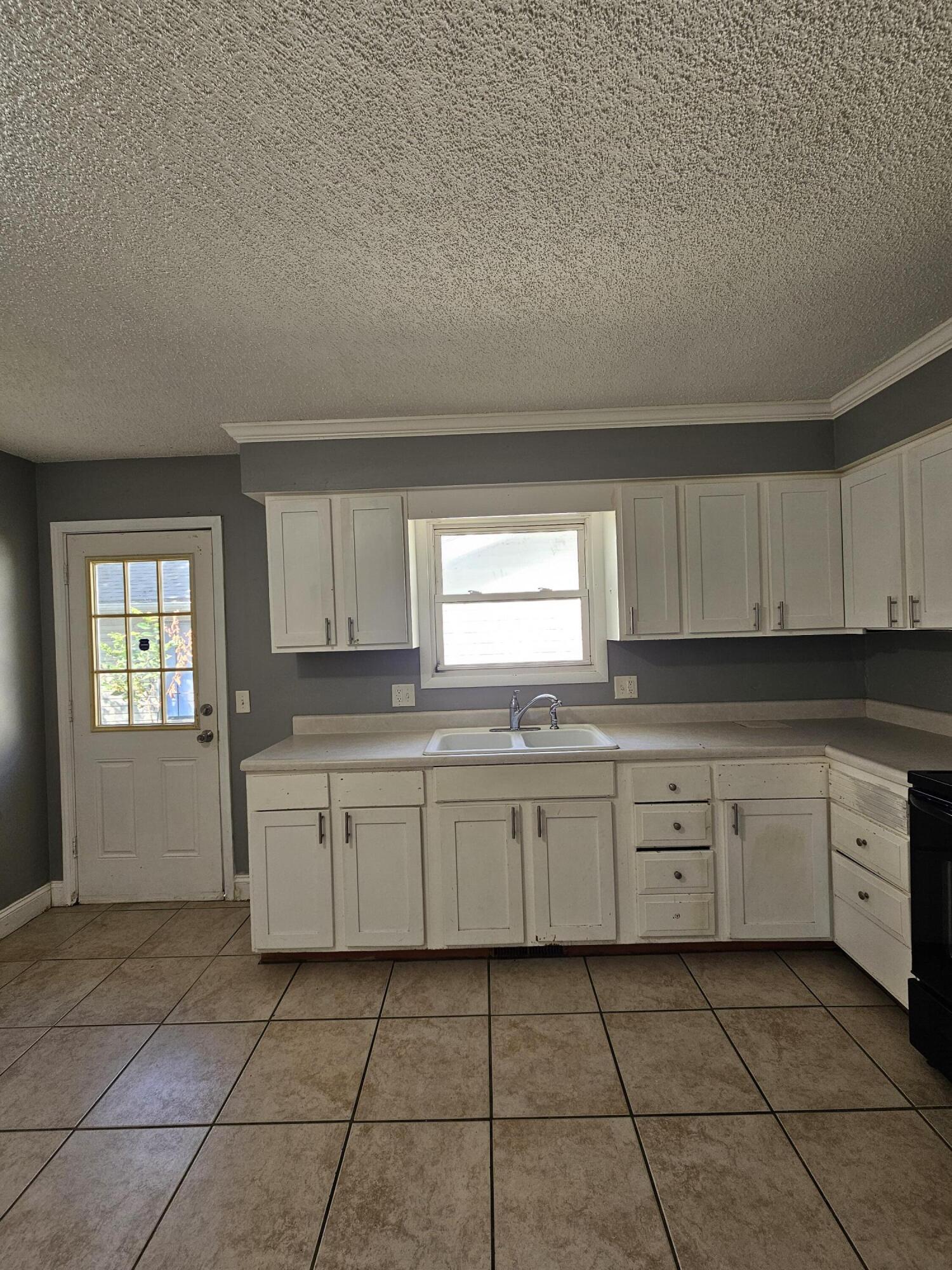 Photo 7 - Residential Income for sale – 1406 W Calhoun Street  Springfield, MO