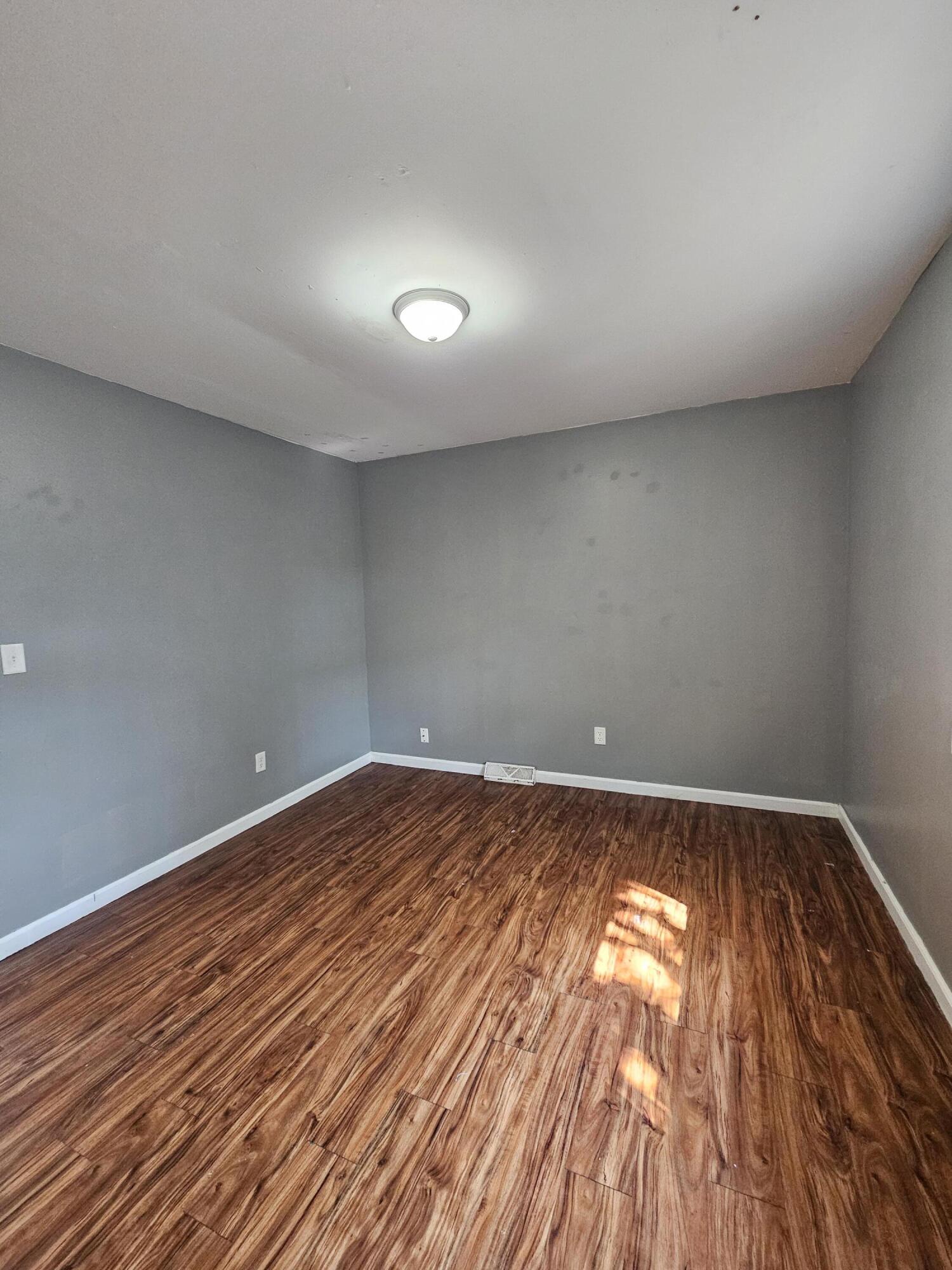 Photo 12 - Residential Income for sale – 1406 W Calhoun Street  Springfield, MO