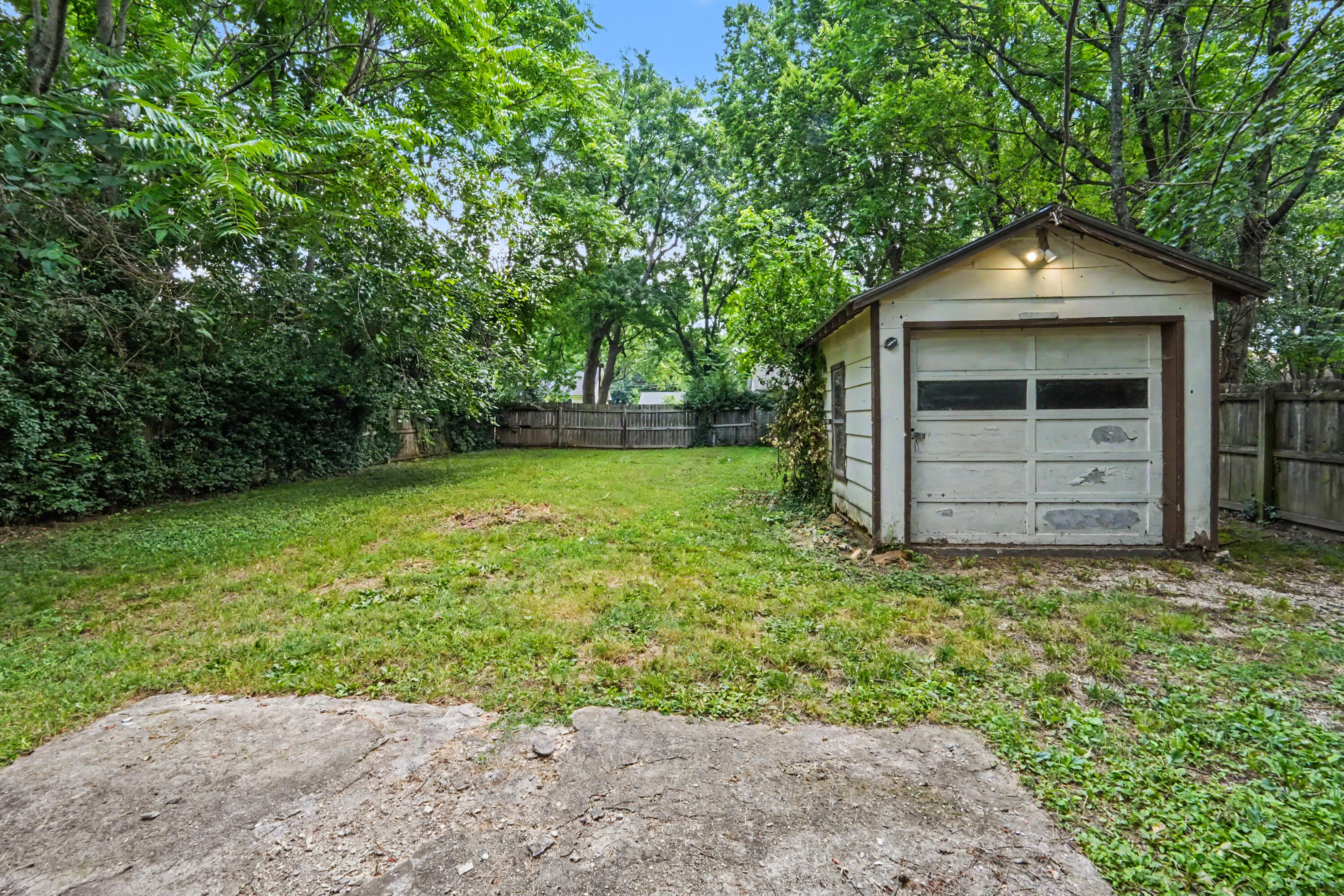 Photo 28 - Residential for sale – 2434 N Pickwick Avenue  Springfield, MO