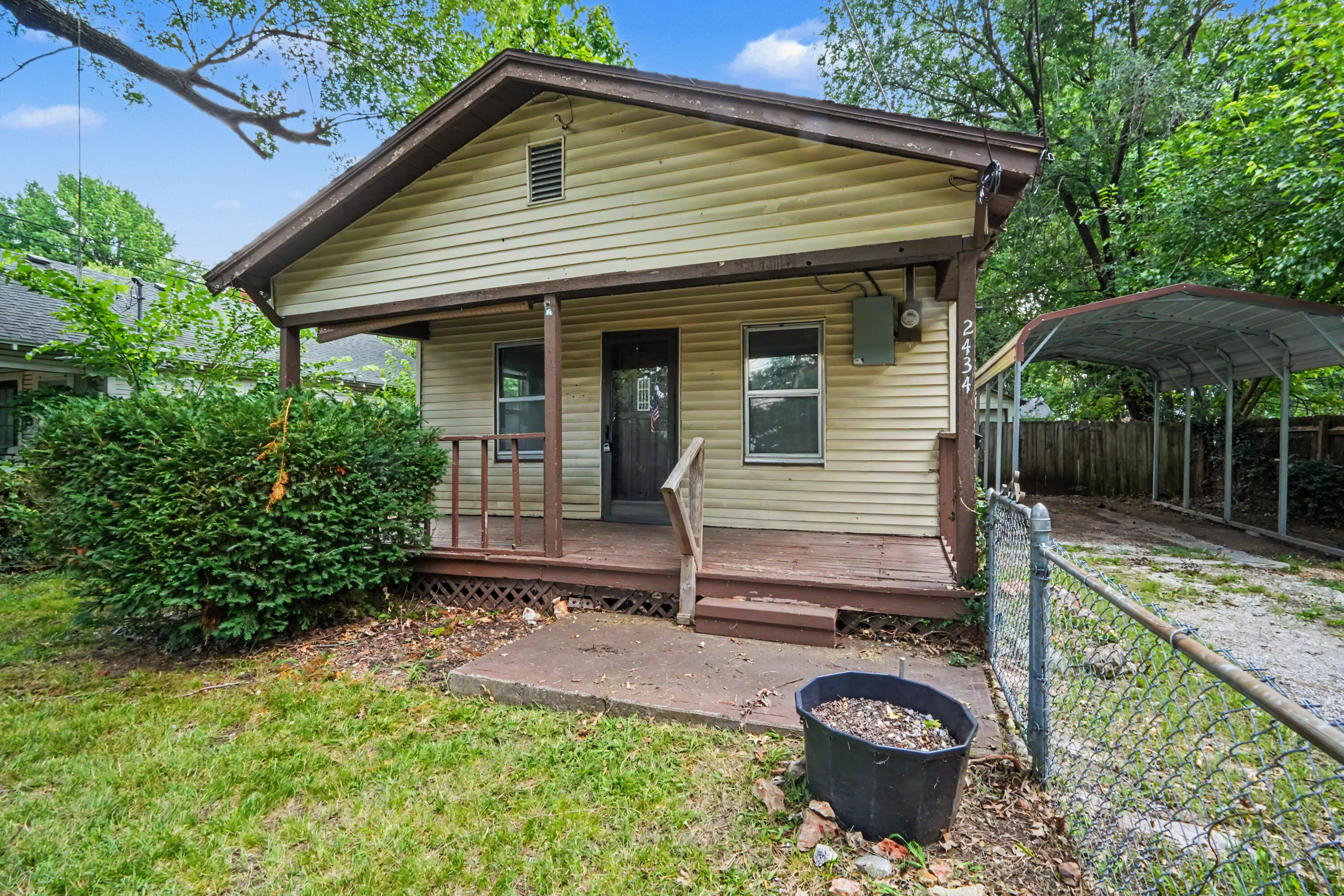 Photo 4 - Residential for sale – 2434 N Pickwick Avenue  Springfield, MO
