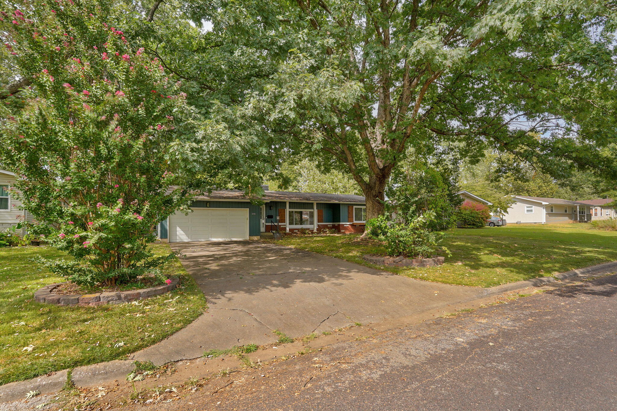 Photo 3 - Residential for sale – 2141 S Oak Grove   Springfield, MO
