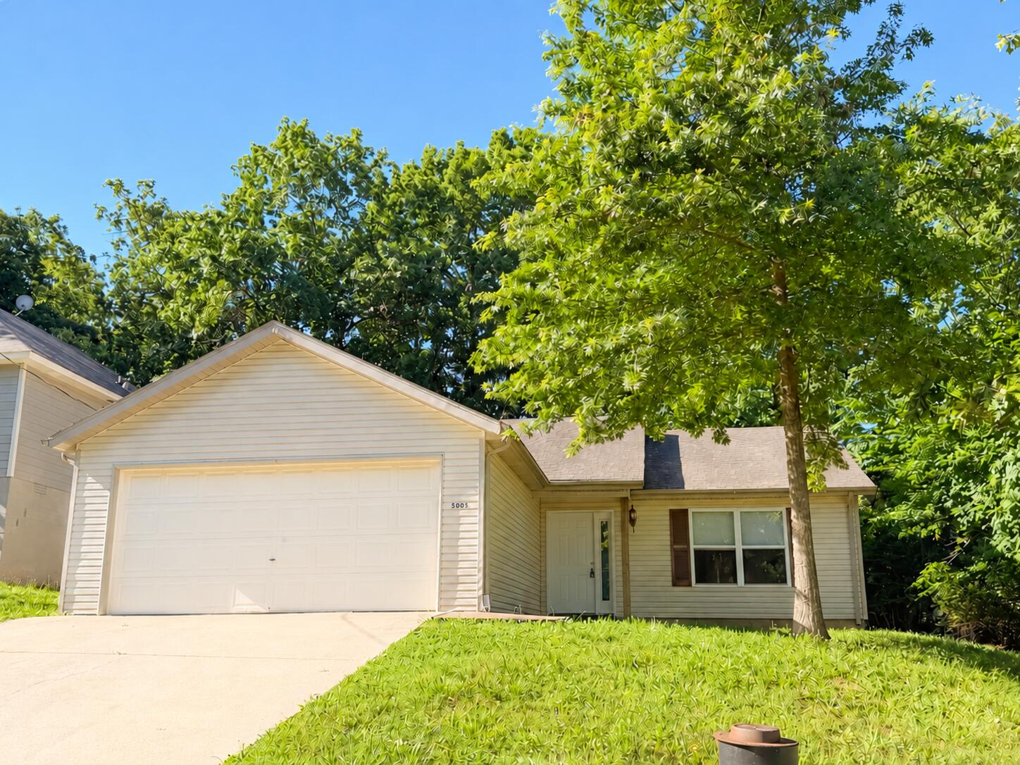 Photo 7 - Residential for sale – 5005  Peach Drive  Merriam Woods, MO