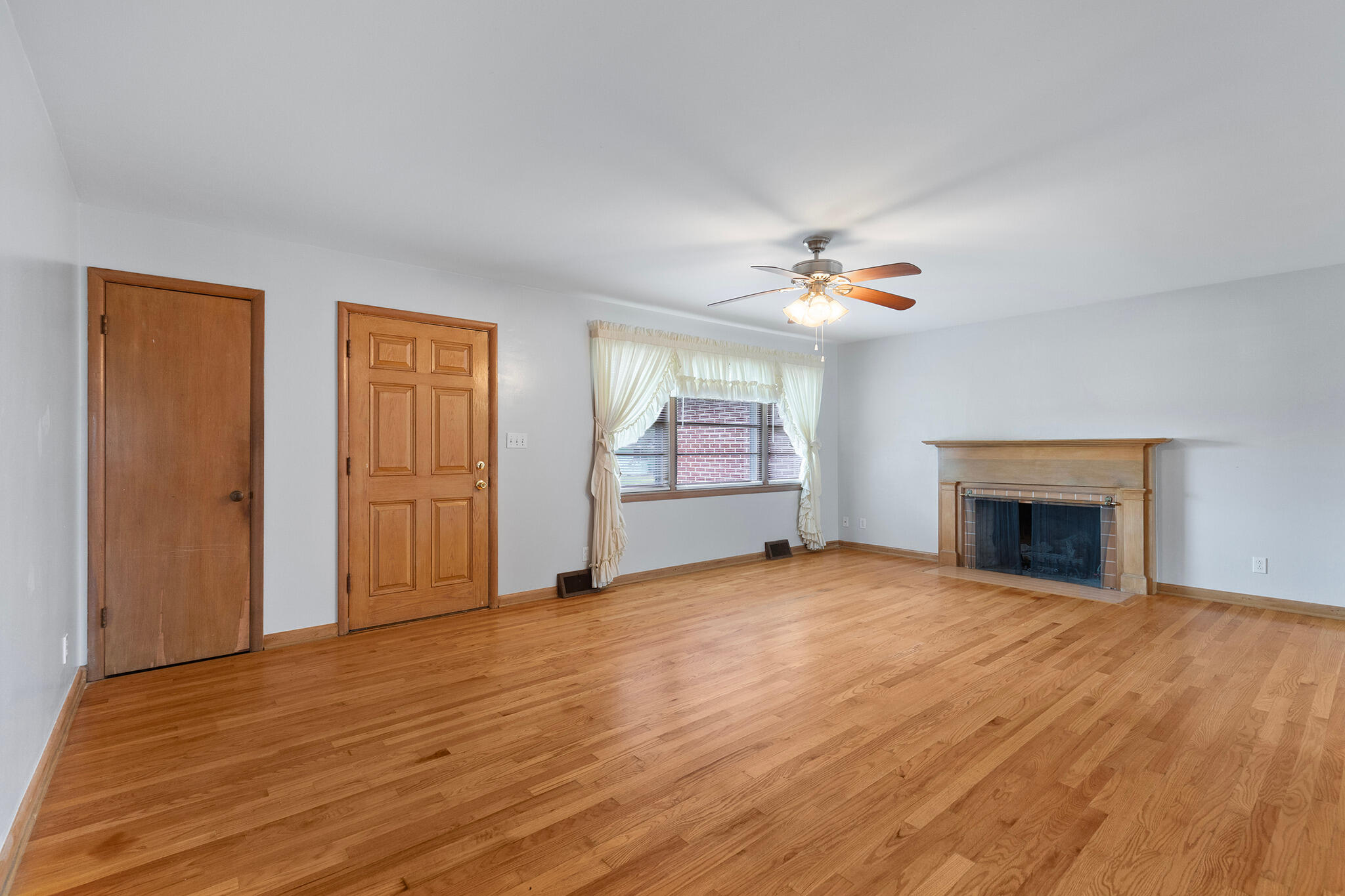Photo 12 - Residential for sale – 3015  Missouri Avenue  Joplin, MO