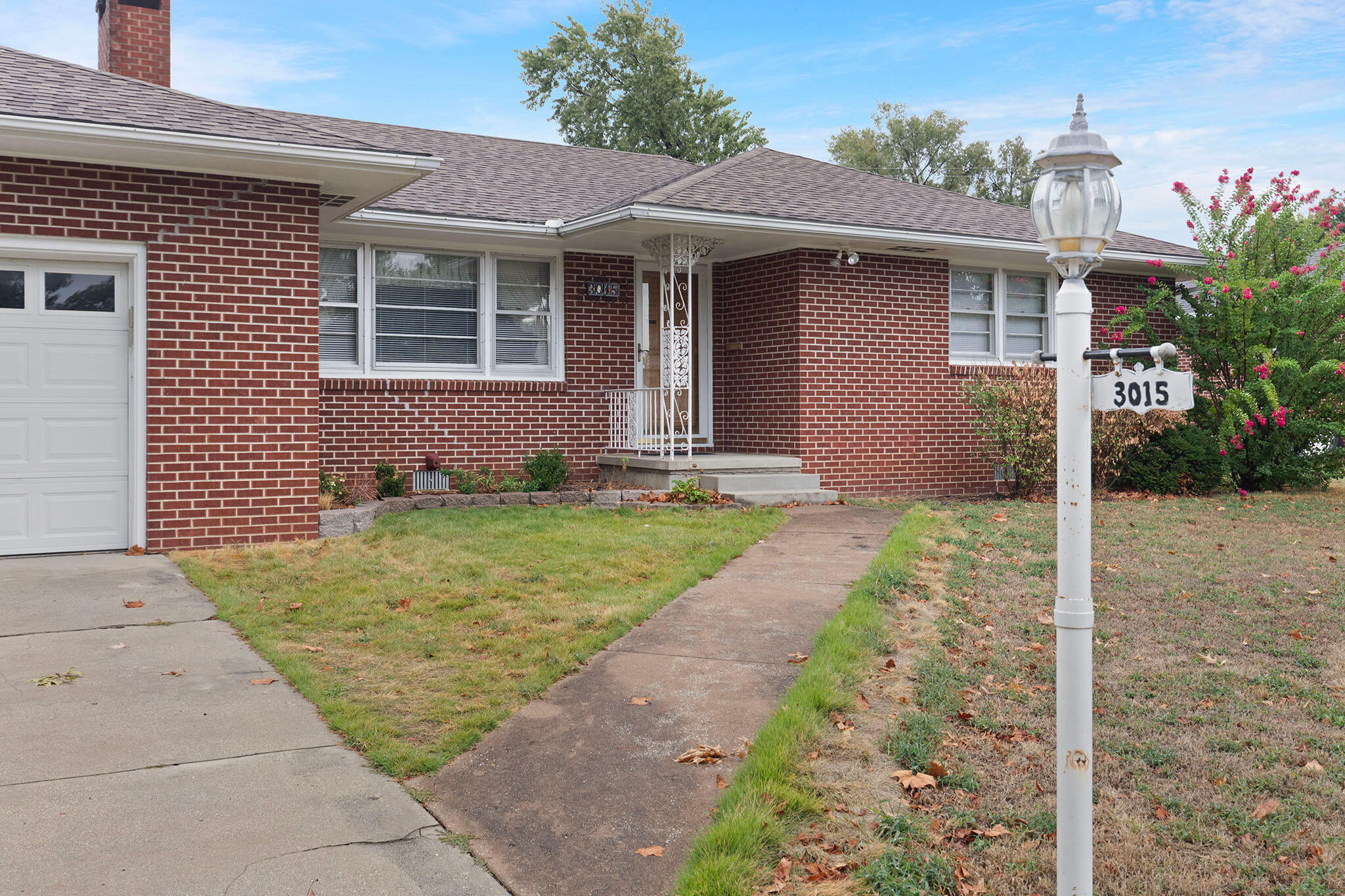 Photo 3 - Residential for sale – 3015  Missouri Avenue  Joplin, MO