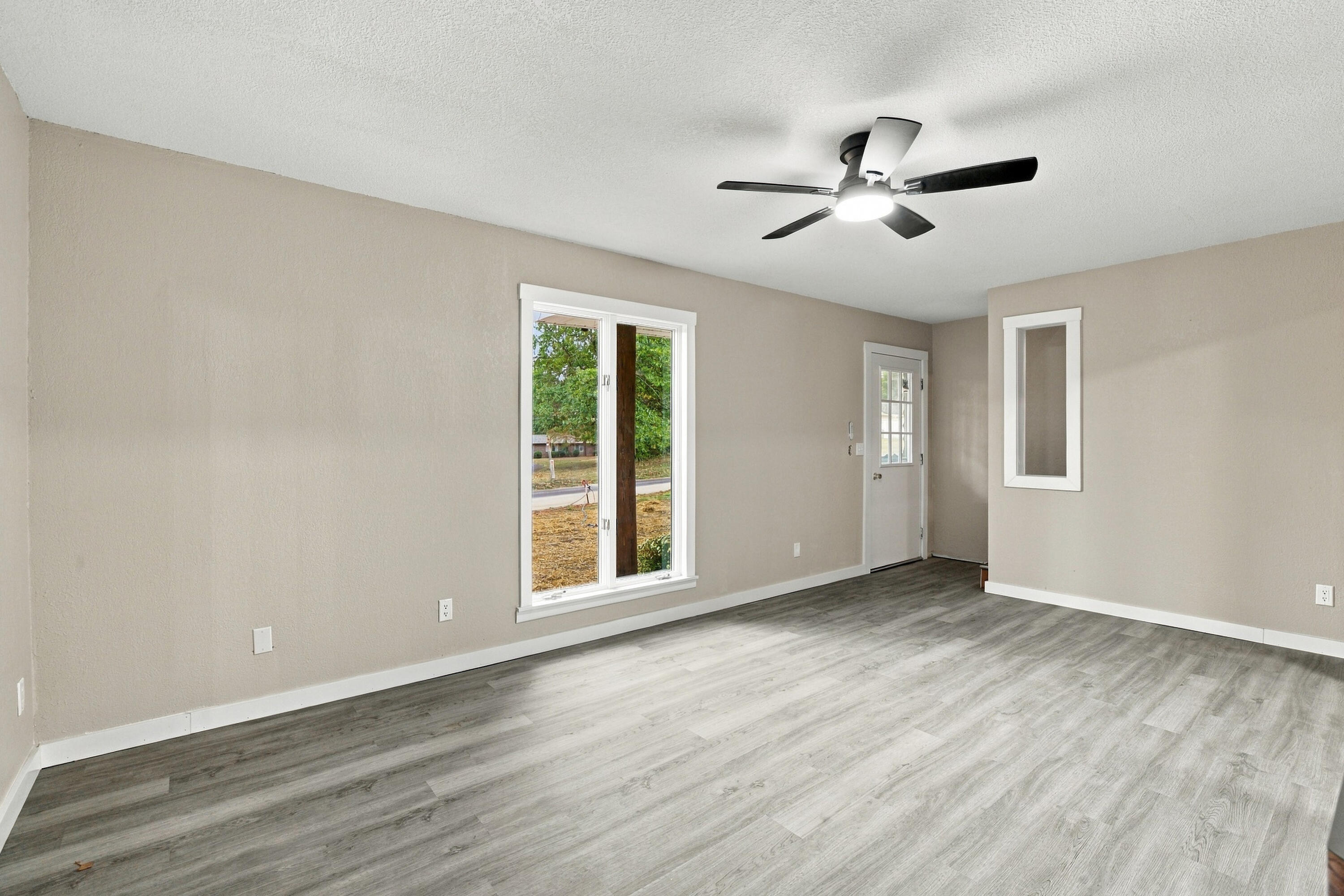 Photo 8 - Residential for sale – 504  David Drive   Mountain View, MO
