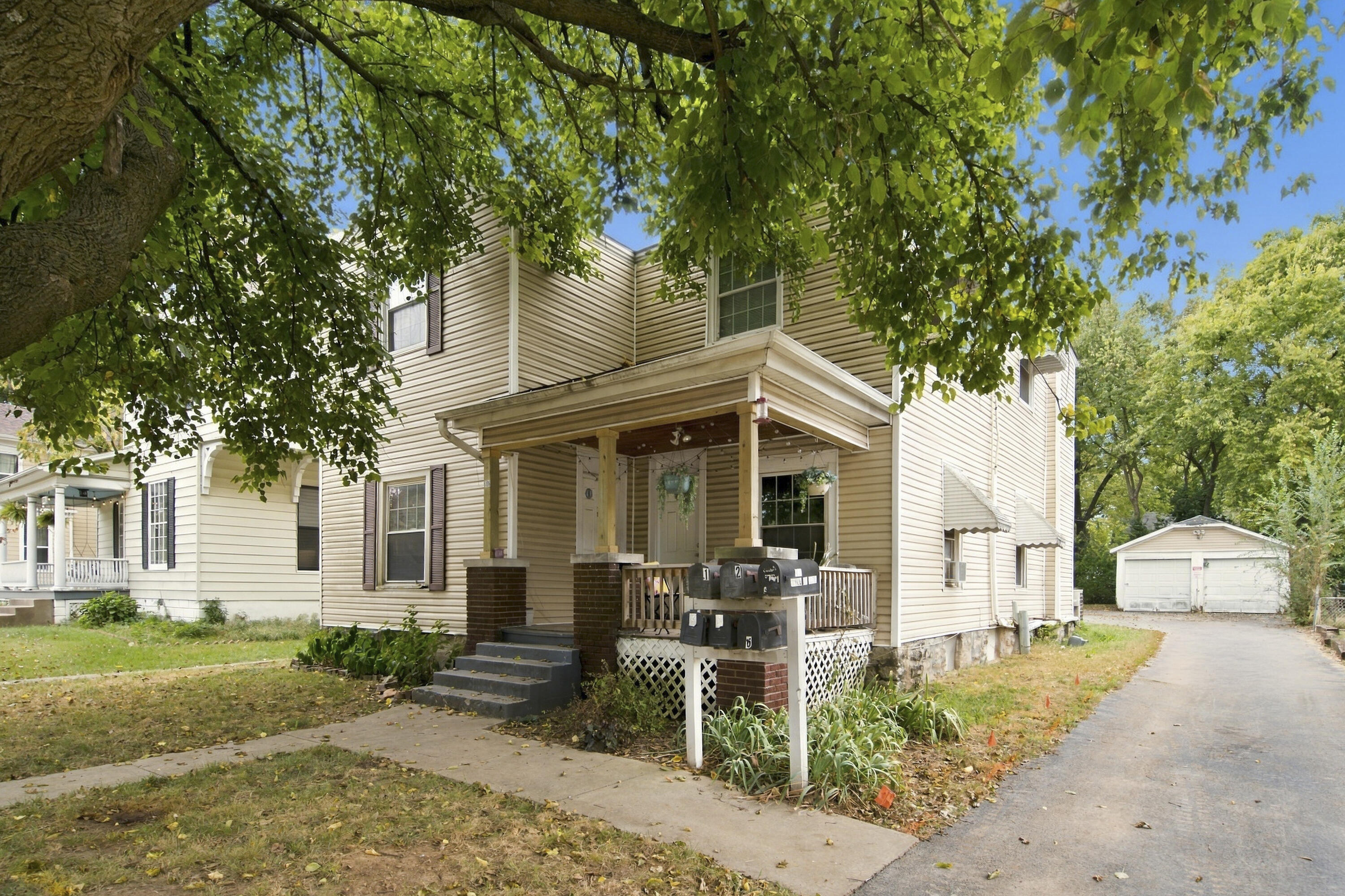 Residential Income for sale – 806 W Walnut   Springfield, MO