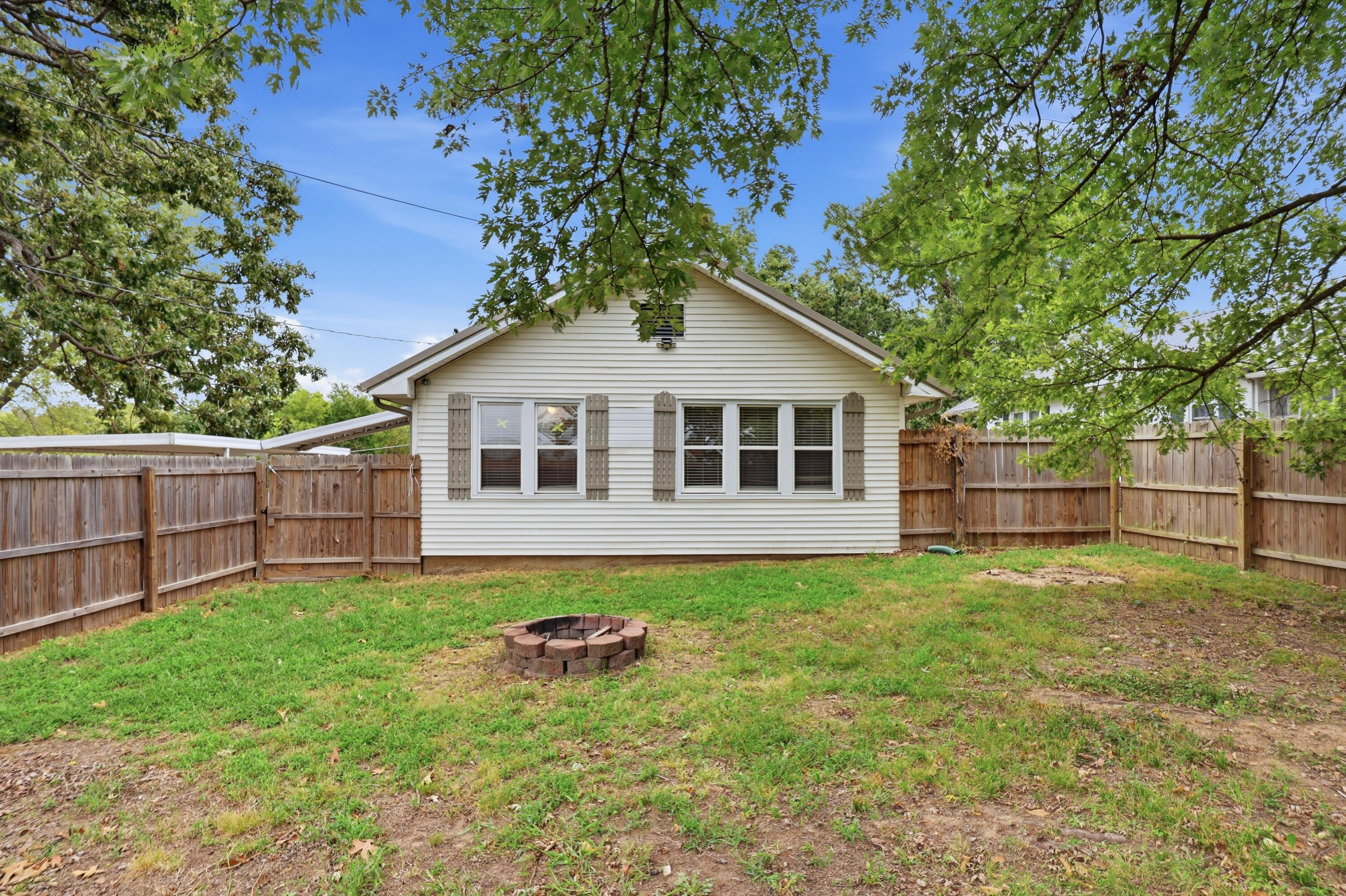 Photo 26 - Residential for sale – 430 S Valley Street  Neosho, MO