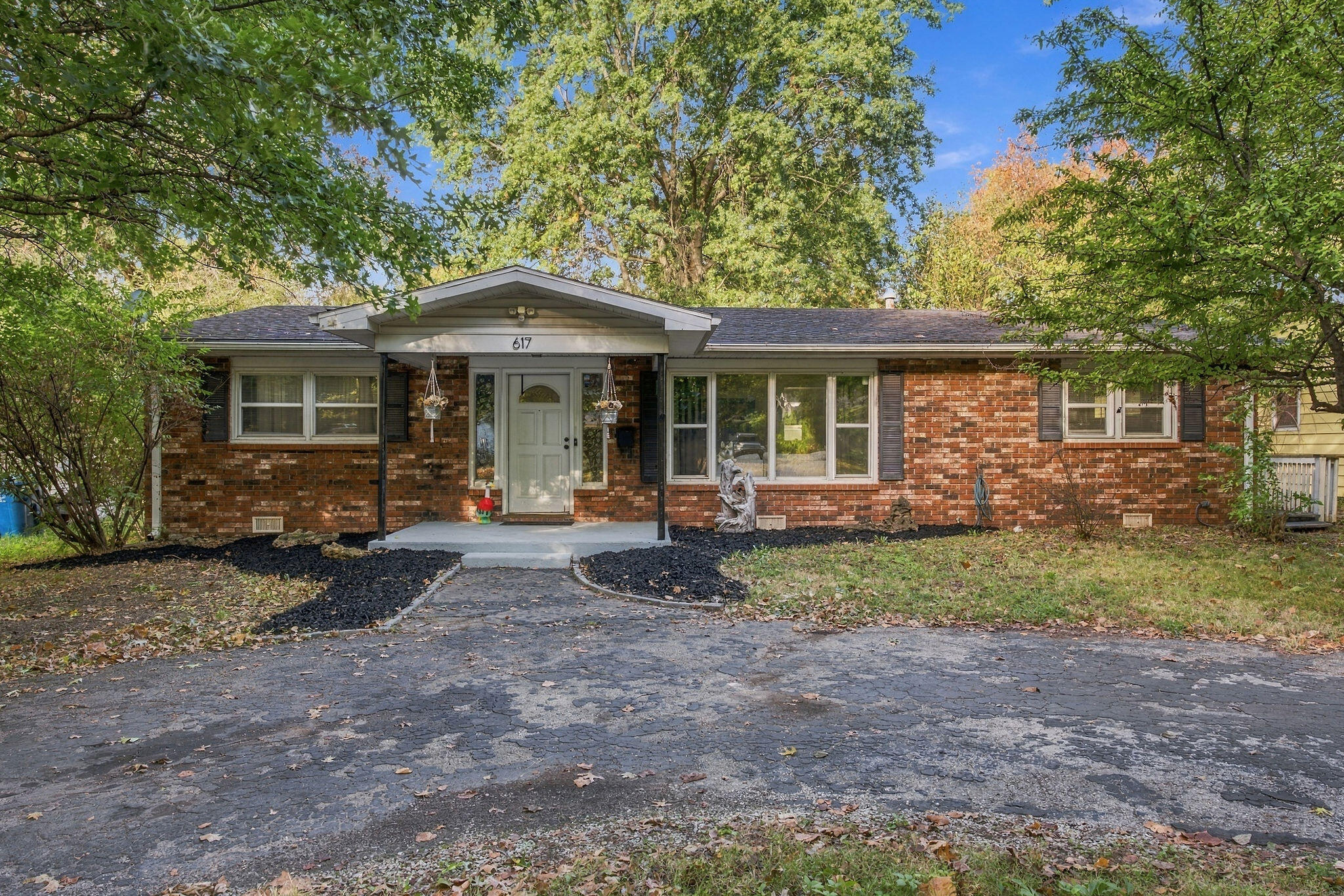 Photo 4 - Residential for sale – 617 N Elmwood   Springfield, MO