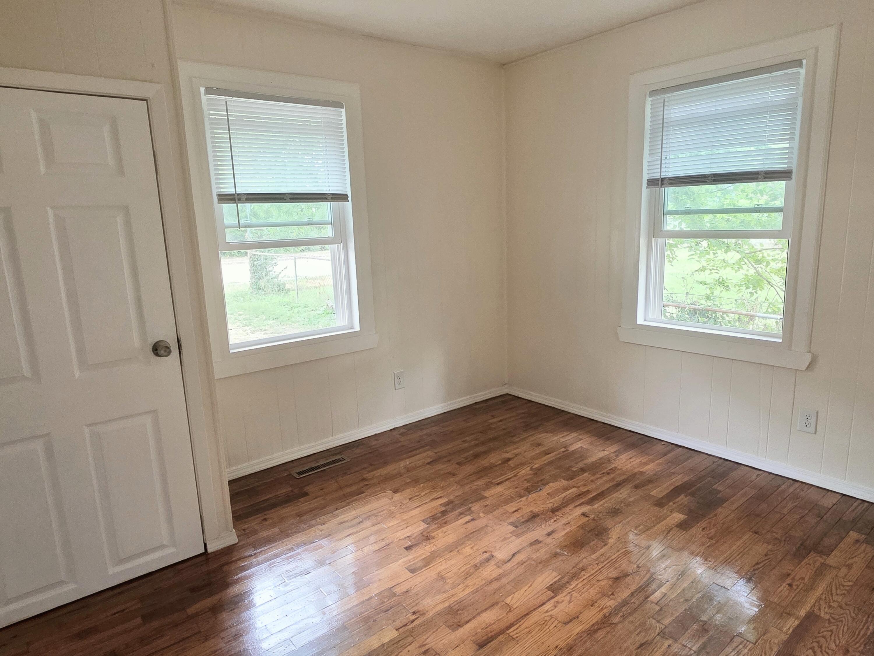 Photo 10 - Residential for sale – 1422 E Blaine   Springfield, MO